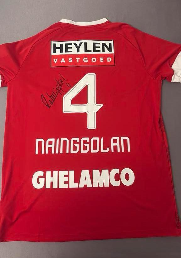 Originele gedragen wedstrijdtenue van Radja Nainggolan, Sport en Fitness, Voetbal, Zo goed als nieuw, Ophalen of Verzenden