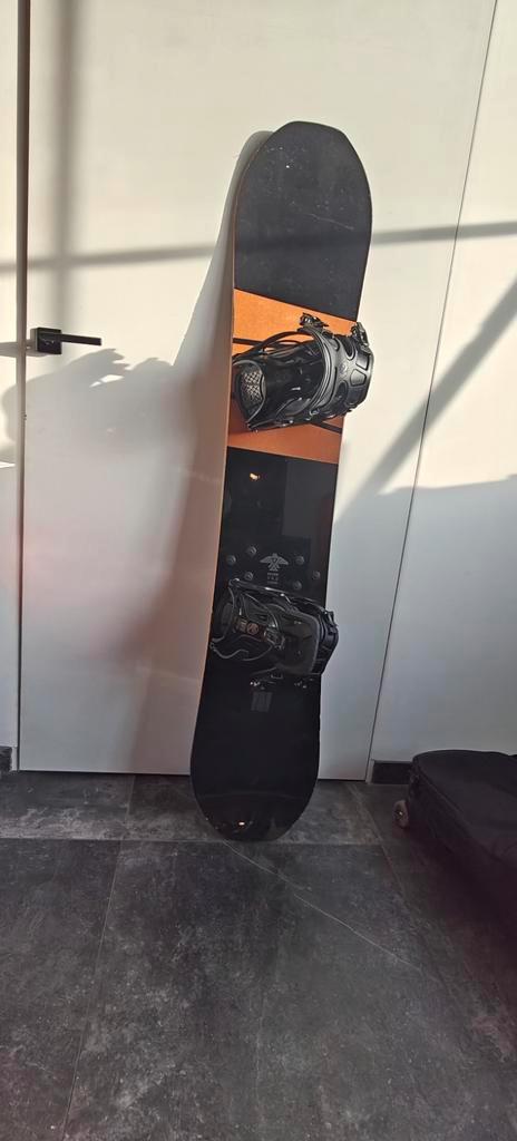 Snowboard batalion 158W + travelcaddy + kleding + beschermin, Sport en Fitness, Snowboarden, Kleding, Ophalen