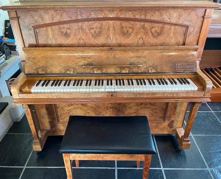 Piano bois de noyer Michel Matthys, Musique & Instruments, Pianos, Utilisé, Piano, Brun, Brillant, Enlèvement