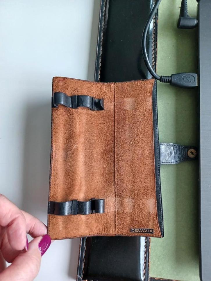 DELVAUX Rare VINTAGE zwarte bippenhouder met logo, Handtassen en Accessoires, Tassen | Schoudertassen, Zwart, Leer, Verzenden