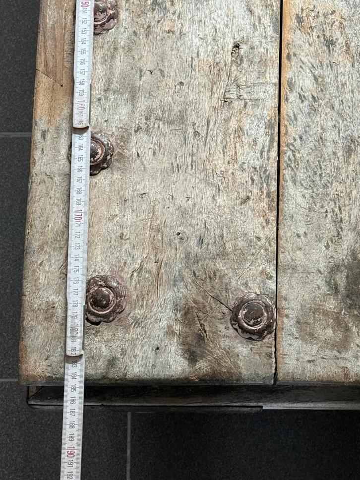 Grande table robuste (salon), Maison & Meubles, Tables | Tables d'appoint, Enlèvement