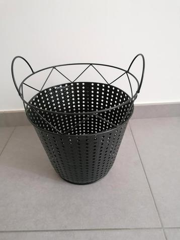 NEUF - GRAND SEAU DÉCORATION POIGNÉES EN FER DURABLE NOIR 
 beschikbaar voor biedingen