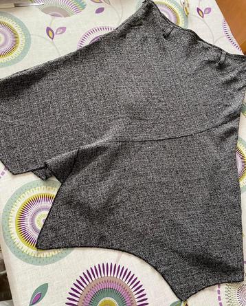 Jupe asymétrique taille 5 / taille m beschikbaar voor biedingen