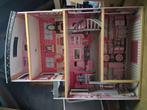 Hout poppenhuis 135 hoog met lift en alles in hout, Kinderen en Baby's, Ophalen, Zo goed als nieuw, Hout