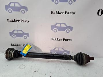 Aandrijfas rechts-voor van een Volkswagen Golf beschikbaar voor biedingen