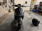 Vespa 300 cc super sport, Motoren, Scooter, 300 cc, Bedrijf, 1 cilinder