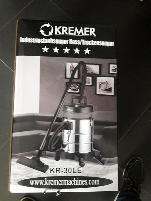 Aspirateur eau et poussière Kremer NOUVEAU, Electroménager, Aspirateurs, Neuf, Aspirateur, 1200 à 1600 watts, Réservoir, Enlèvement ou Envoi