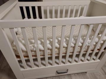 Babybed met commode Kidsmill beschikbaar voor biedingen