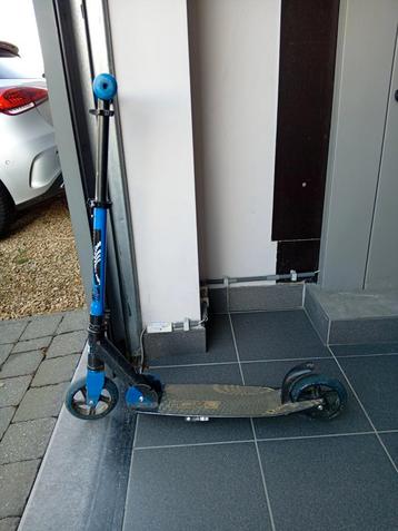 Gratis step, zelf af te halen beschikbaar voor biedingen