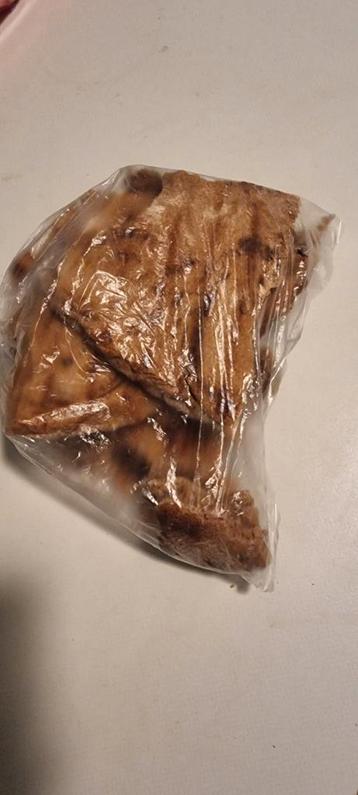 Oud brood of granen voor kippen  beschikbaar voor biedingen