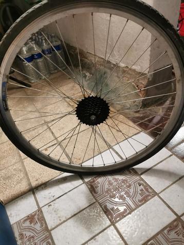 Fietsband beschikbaar voor biedingen