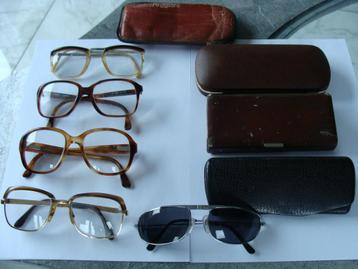 5 divers anciennes paires de lunettes de Marque, vintage,