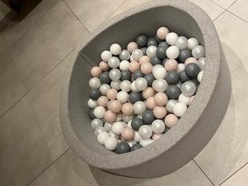 Miiimi ballenbad beschikbaar voor biedingen