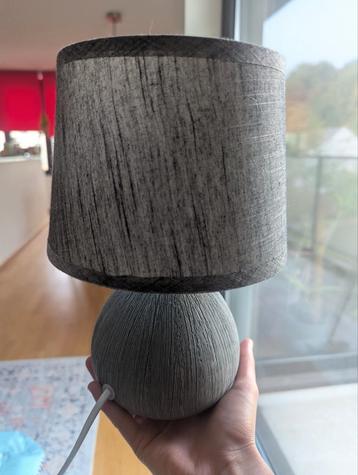 Lamp in de woonkamer  beschikbaar voor biedingen