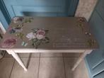 Leuke bijzettafel met bloemen en vlinders H69cm L88cm Br47, Huis en Inrichting, Ophalen, Zo goed als nieuw
