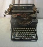 Très vieille machine à écrire Triumph, Antiquités & Art, Antiquités | Bureau & Affaires, Enlèvement ou Envoi