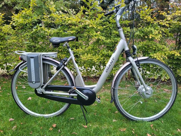 Eleltrische fiets Giant, Fietsen en Brommers, Elektrische fietsen, Zo goed als nieuw, Giant, Ophalen