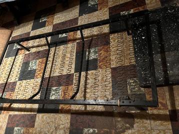 Onderstel voor bed  beschikbaar voor biedingen