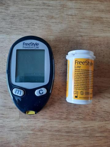 insuline tester Freestyle + extra's beschikbaar voor biedingen