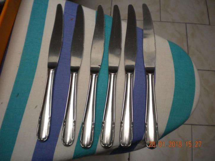 Bestek : messen 6st + 5st., Huis en Inrichting, Keuken | Bestek, Ophalen