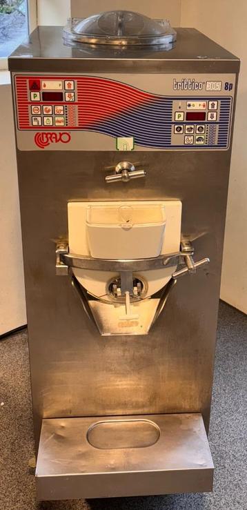 Ijsmachine beschikbaar voor biedingen
