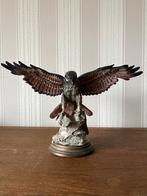 Italiaans beeld van roofvogel met gespreide vleugels, Ophalen of Verzenden, Zo goed als nieuw, Dier