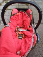 maxicosy met zonnekap en voetenzak, Ophalen, Autogordel, 9 t/m 18 kg, Zo goed als nieuw