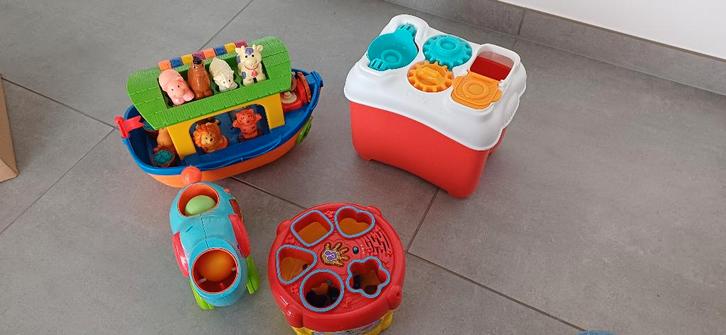 Baby- en peuterspeelgoed allerlei, Enfants & Bébés, Jouets | Jouets de bébé, Utilisé, Autres types, Avec lumière, Sonore, À roulettes