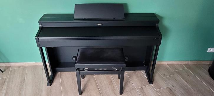 Piano casio AP 470  celviano peu utilisé, Musique & Instruments, Pianos, Piano