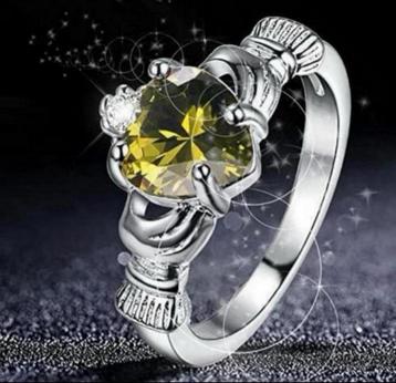 Verguld zilver zilveren ring Dames Vrouwen 18 + steentje beschikbaar voor biedingen