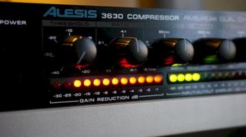Alesis 3630 compressor/limiter beschikbaar voor biedingen