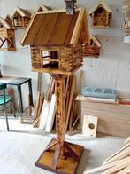 Voederhuis voor vogels op paal en voet, Ophalen