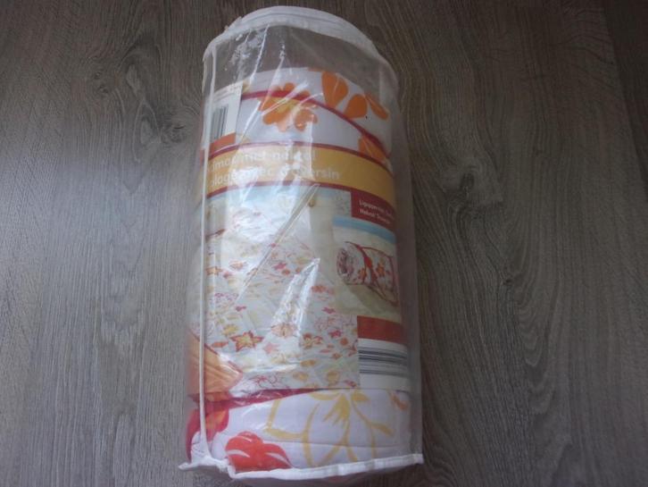 SPLINTERNIEUWE strandmat met kussen., Caravans en Kamperen, Slaapmatten, Nieuw, Ophalen of Verzenden