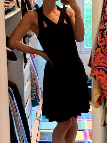 Très féminine robe &Other Stories noire T 38-40  beschikbaar voor biedingen