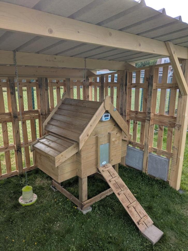 Poulailler avec veilleuse, Animaux & Accessoires, Volatiles | Accessoires, Utilisé, Enlèvement