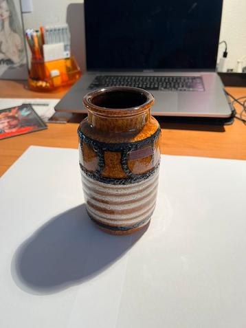 Mooi keramiek potje te koop beschikbaar voor biedingen