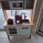 Keuken met veel toebehoren., Enlèvement