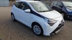 Toyota Aygo X PLAY + AIRCO (bj 2019), Auto's, Toyota, 4 zetels, Stof, Gebruikt, Wit