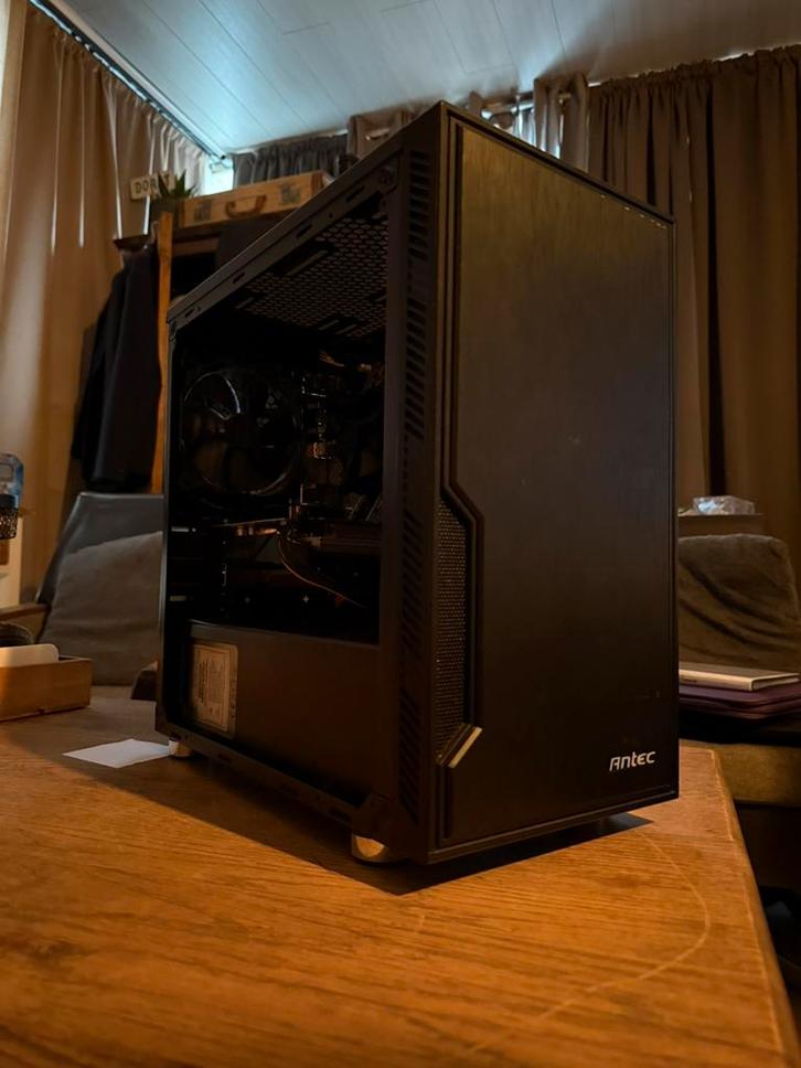 PC de jeu noir élégant — i3 10100 | RTX 2060 | 16 Go de RAM, Informatique & Logiciels, Ordinateurs de bureau, Comme neuf, SSD