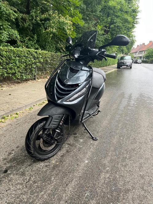 Piaggio zip sp, Fietsen en Brommers, Scooters | Piaggio, Zo goed als nieuw, Zip, Klasse A (25 km/u), Benzine, Ophalen