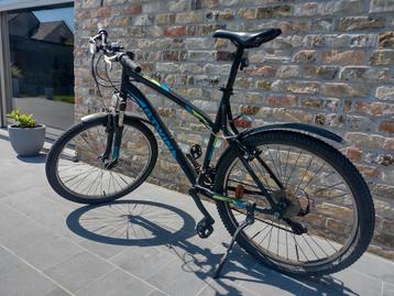 BTwin mountainbike in goede staat  beschikbaar voor biedingen