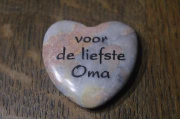 Stenen hartje Voor de liefste oma 4 x 4 cm beschikbaar voor biedingen