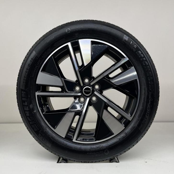 Volvo XC60 - 19 inch - zomerbanden, Auto-onderdelen, Banden en Velgen, Banden en Velgen, Zomerbanden, 19 inch, 235 mm, Personenwagen