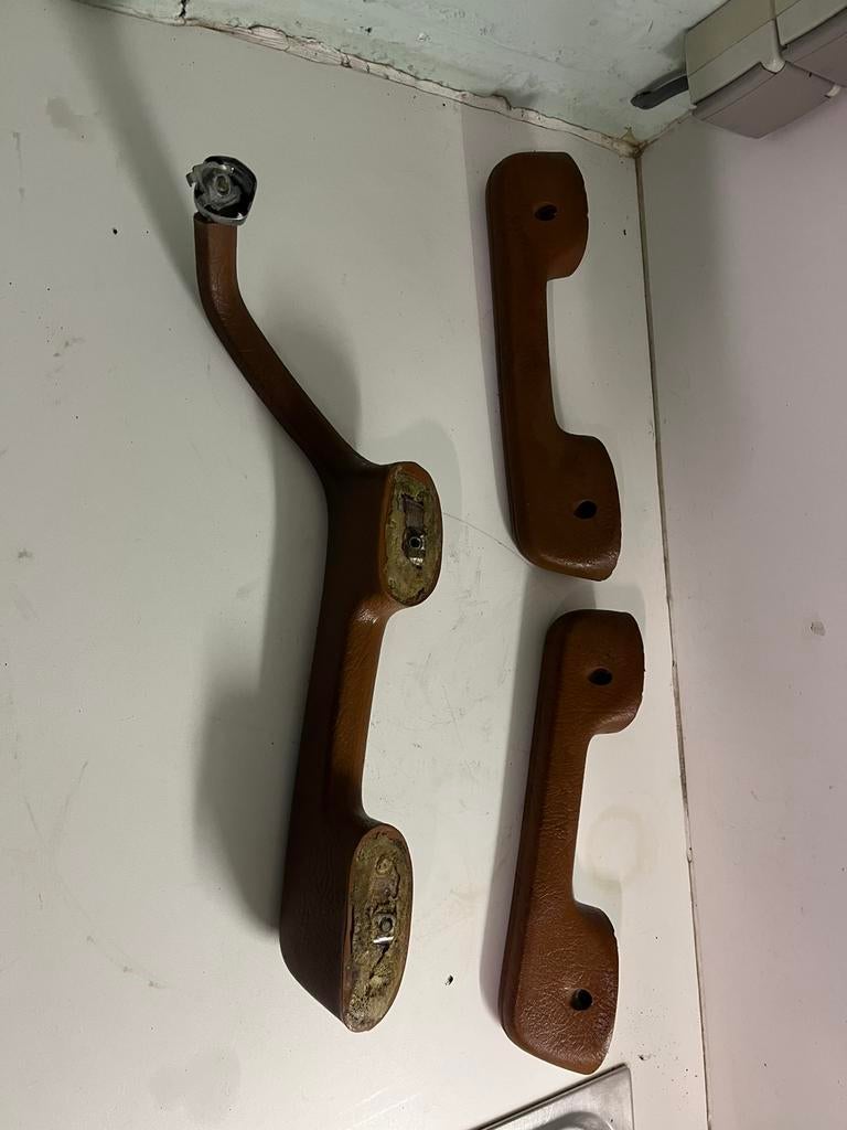 Mercedes W115 deur handvaten., Ophalen, Zo goed als nieuw