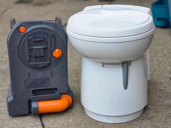 Thetford cassette toilet, Caravans en Kamperen, Mobilhome-accessoires, Ophalen