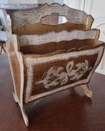 Vintage houten tijdschriften / boekenrek Florentijnse stijl, Ophalen