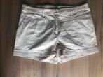 Korte short, Ophalen of Verzenden, Gedragen, Maat 38/40 (M), Beige