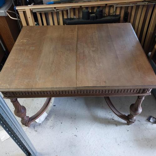 Oude eiken antieke tafel met 6 bijhorende stoelen, Antiek en Kunst, Antiek | Meubels | Tafels, Ophalen