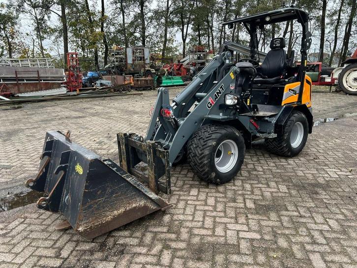 Giant G2500 HD shovel wiellader kniklader, Zakelijke goederen, Machines en Bouw | Kranen en Graafmachines, Ophalen