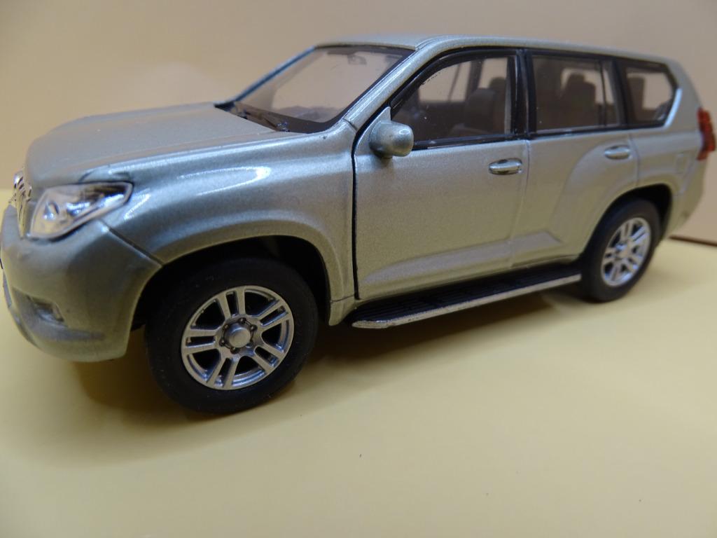TOYOTA LAND CRUISER PRADO  1:43 van Welly, Enlèvement ou Envoi, Neuf, Voiture, Autres marques